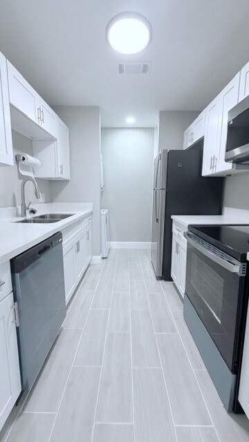 Building Photo - 9707 Richmond Ave.