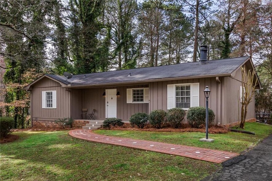 Primary Photo - 5090 Heather Rd SE