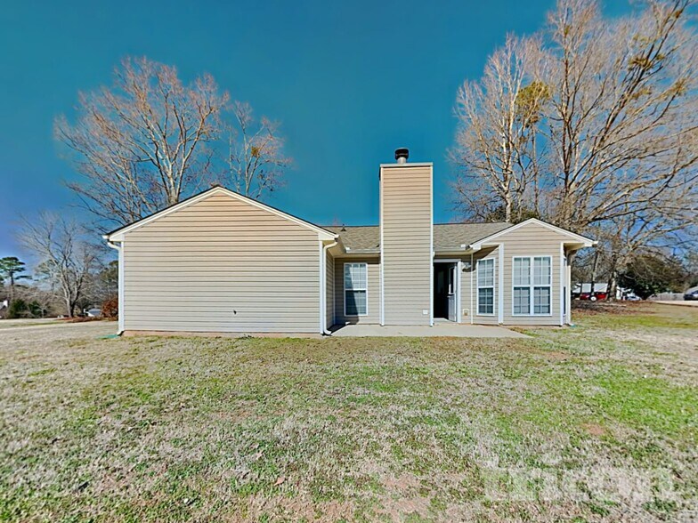 Building Photo - 208 Ravenwood Ct