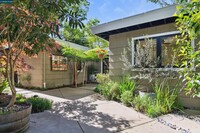 Building Photo - 20 Mira Loma Rd