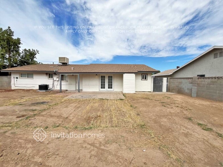 Building Photo - 7005 N 76th Dr