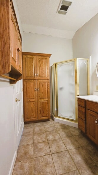 Building Photo - 3013 Barrybrook Ct