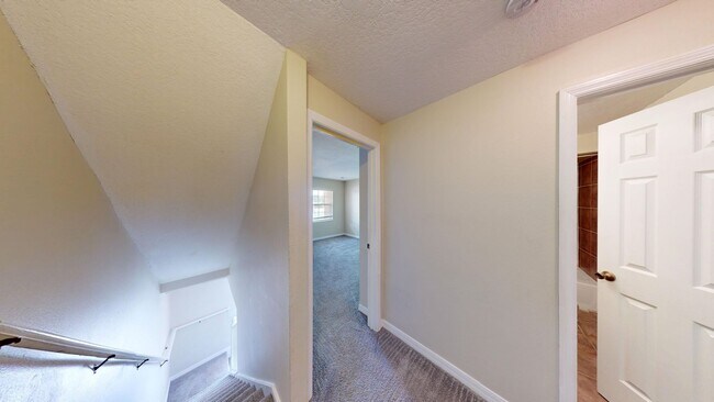 Building Photo - 2Bed/1.5Bath TOWNHOUSE IN WINTER PARK!!   ...