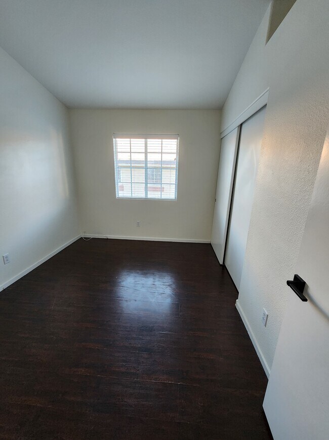 Bedroom 3 - 929 Dusty Creek St