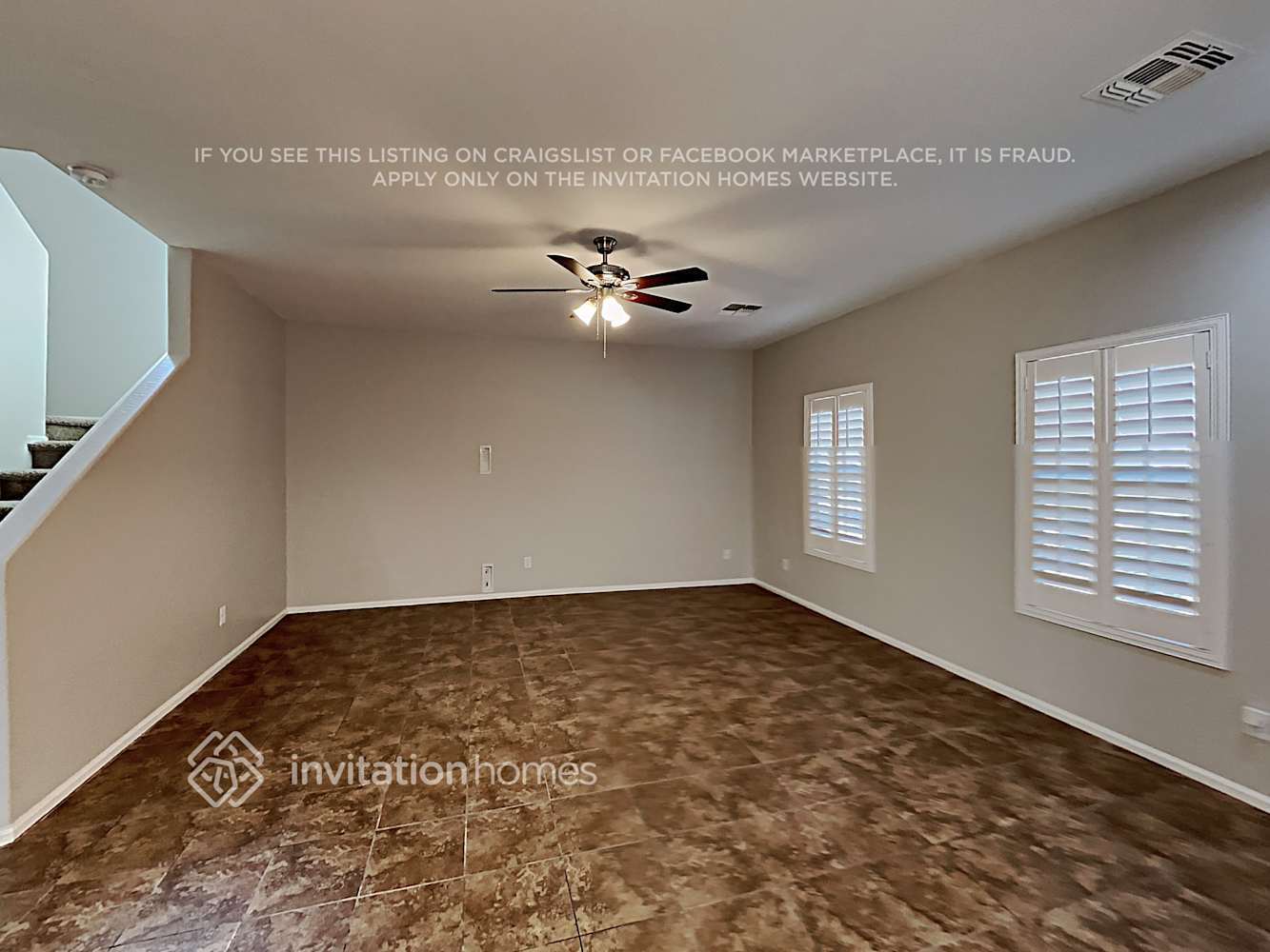 Building Photo - 952 S Hawk Ln