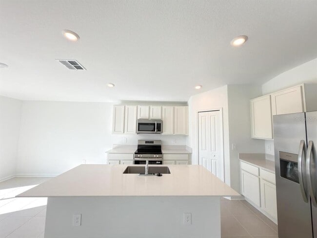 Building Photo - 3212 Alpine Wy