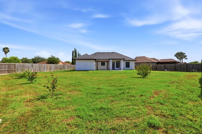 Building Photo - 16584 Barnes Ct