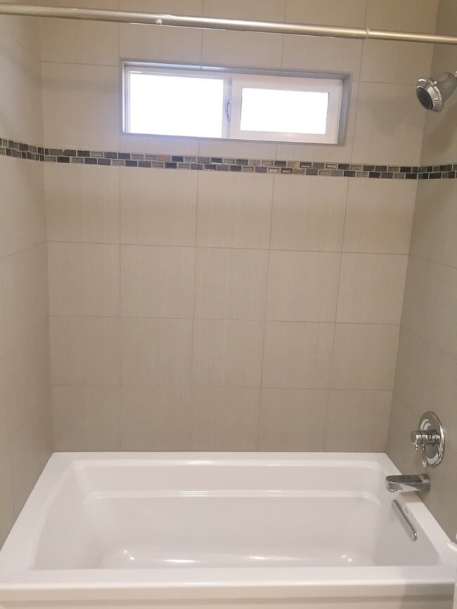 Building Photo - 115se34