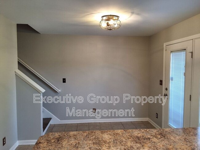 Building Photo - 200 Adena Loop