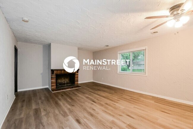 Building Photo - 4 Bedroom Pet-Friendly Home in FLORISSANT,...