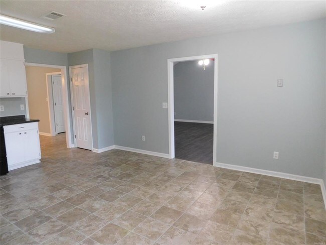 Building Photo - 2529 Grandview Rd