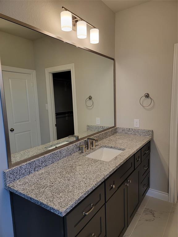 Building Photo - 431 Hunters Xing Dr