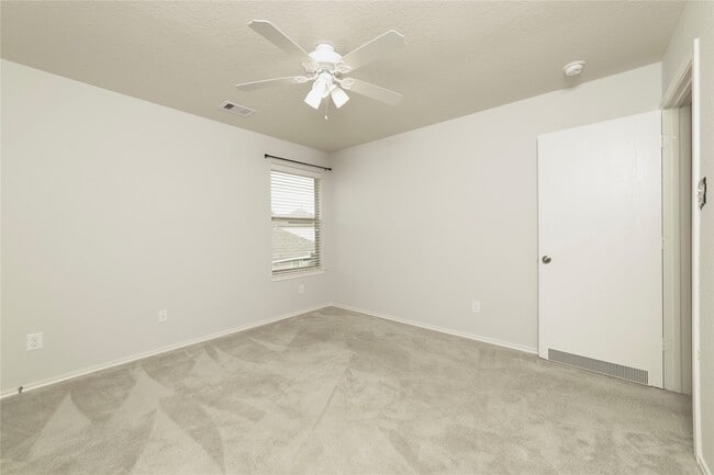 Building Photo - 6642 Haven Forest Ln