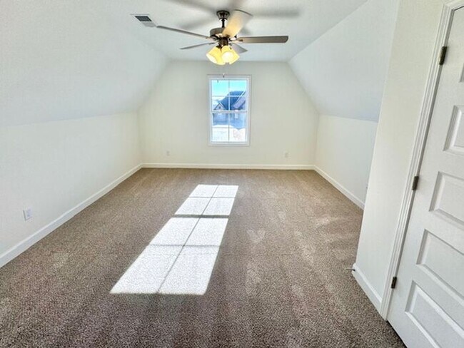 Building Photo - Now Leasing 5BR/3 Bath Home - Somerville.