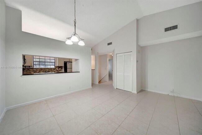 Building Photo - 204 Congressional Way