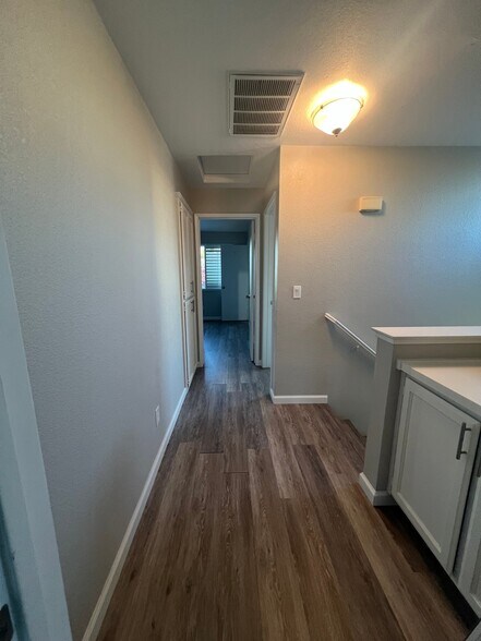 Building Photo - 267 Tamarisk Cir