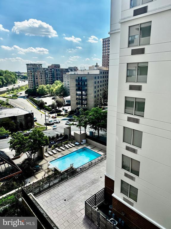 Building Photo - 1301 N Courthouse Rd