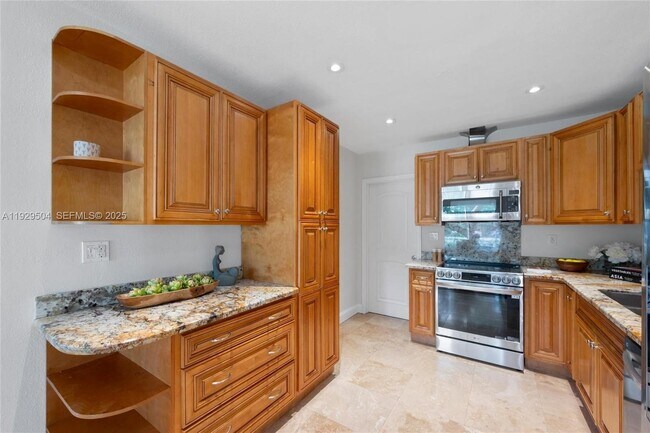 Building Photo - 5620 Alhambra Cir