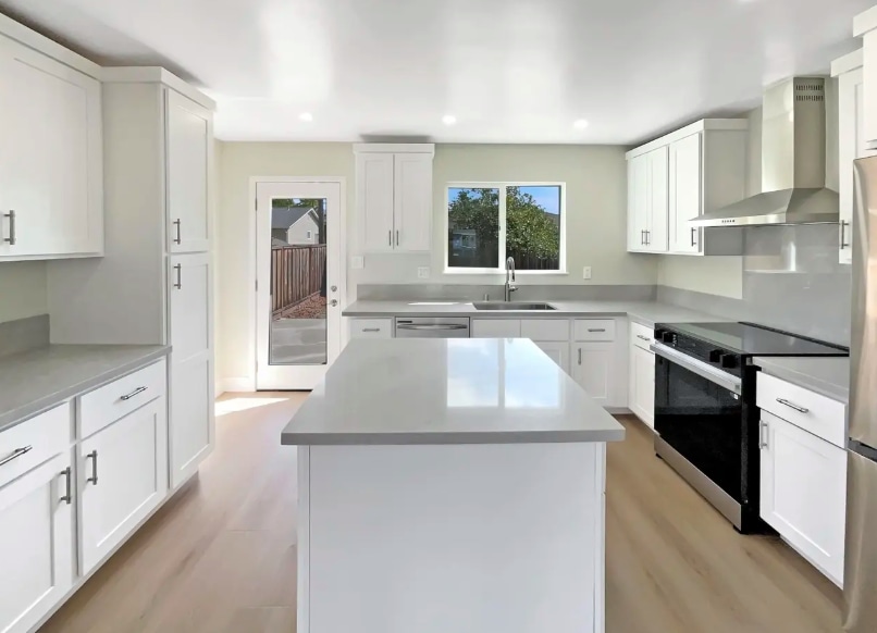 Building Photo - 4840 Piper St