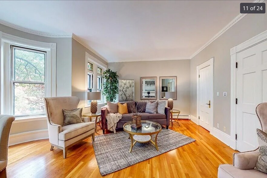 Building Photo - 256 W Newton St