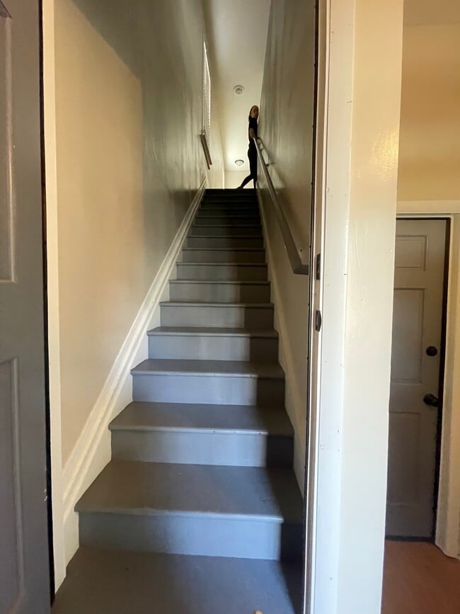 Building Photo - 437 Loras Blvd