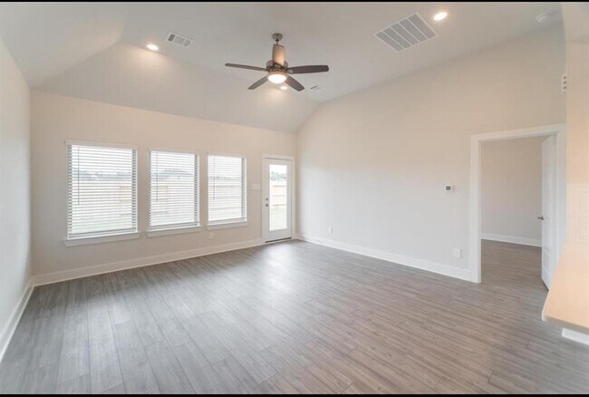 Building Photo - 10526 Preserve Wy