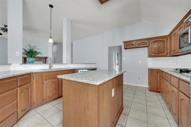 Building Photo - 421 Parkshire Dr
