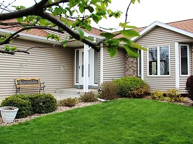 Building Photo - 4333 10 St NW