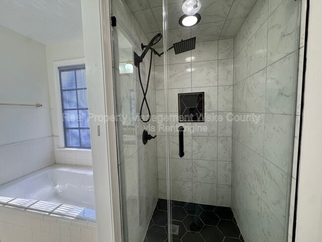 Building Photo - 116 Kendlewick Dr