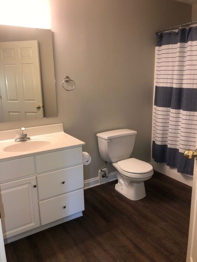 Building Photo - Spacious 3 Bedroom Ranch in Great Carmel Location!