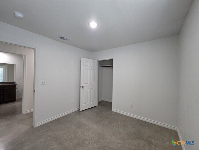 Building Photo - 2318 Zanoletti Ct