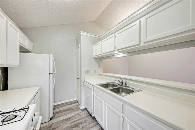 Building Photo - 12221 Tyson Cove