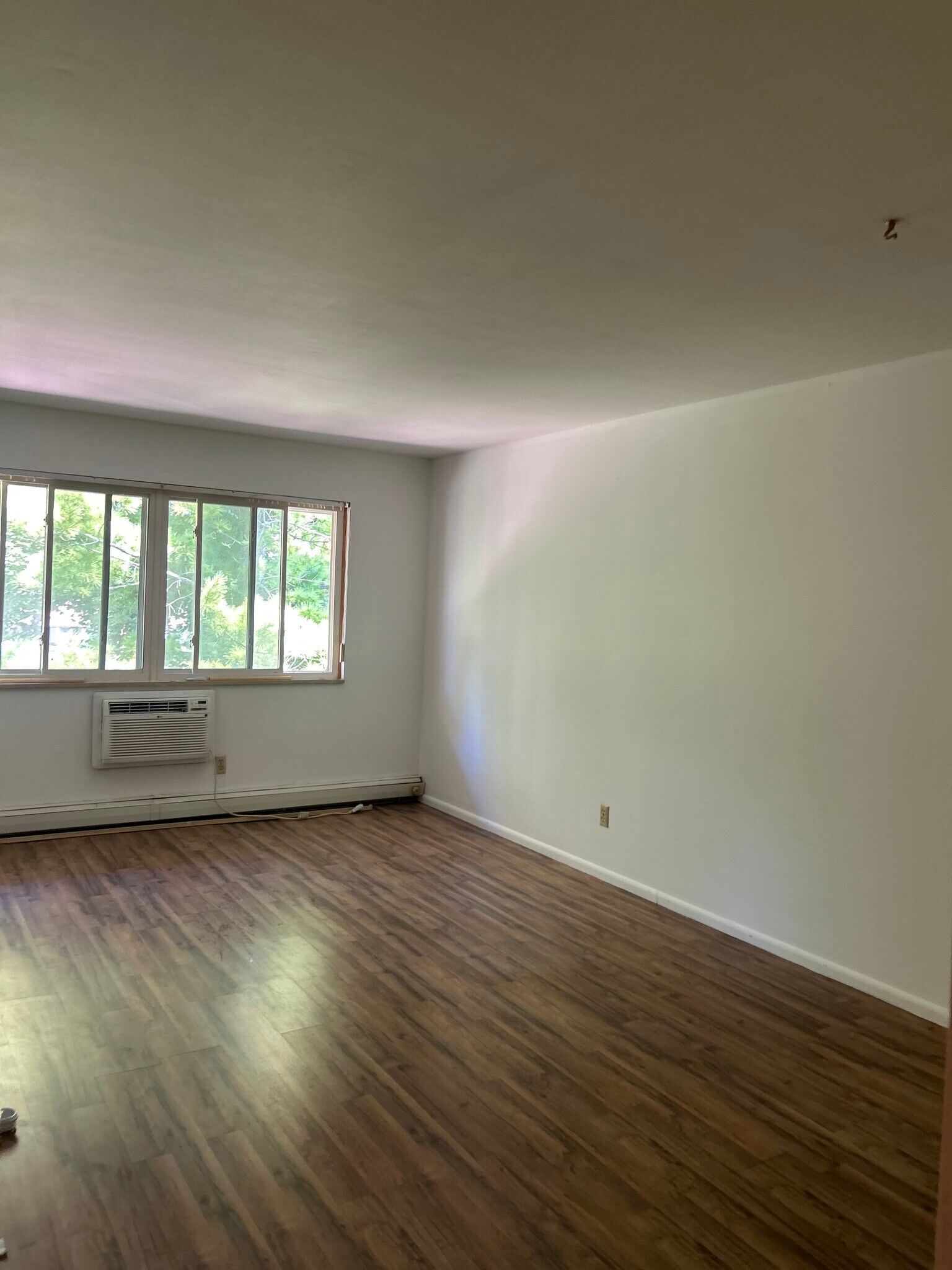 Building Photo - 5700 W Wahner Ave