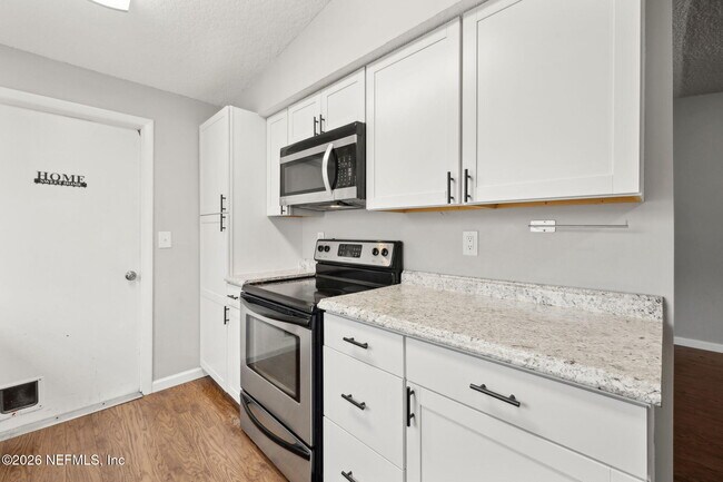 Building Photo - 7600 Pheasant Run Dr