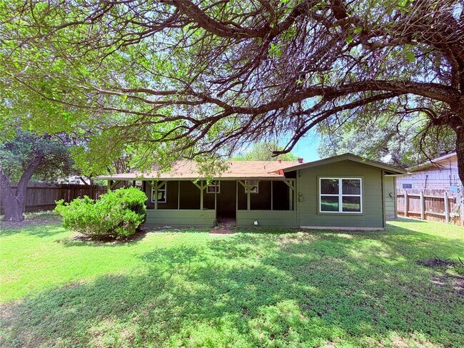 Building Photo - 8701 Parkfield Dr