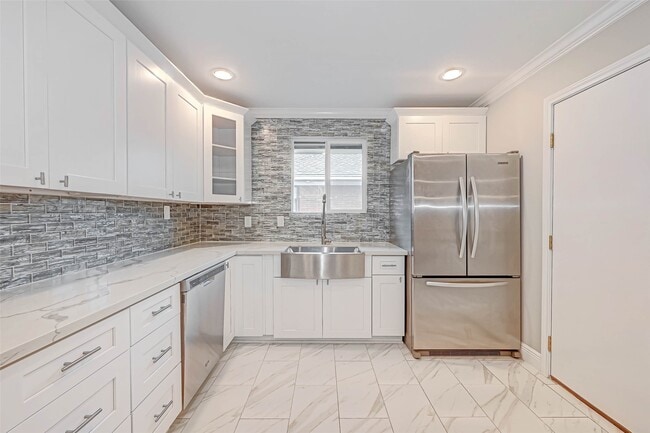 Building Photo - 5611 Nina Lee Ln