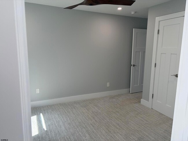 Building Photo - 437 Berkshire Dr