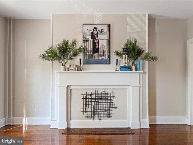 Primary Photo - 321 N Braddock St