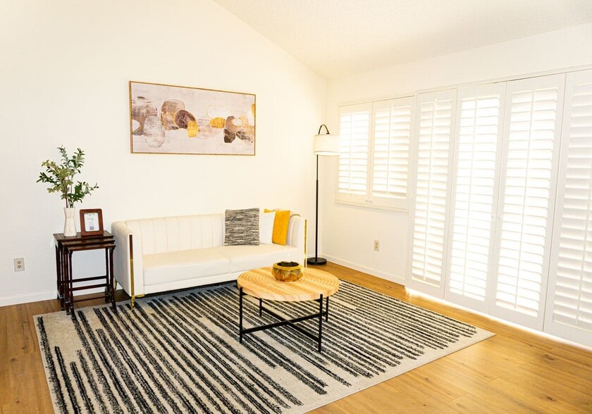 Building Photo - 82186 Bergman Dr