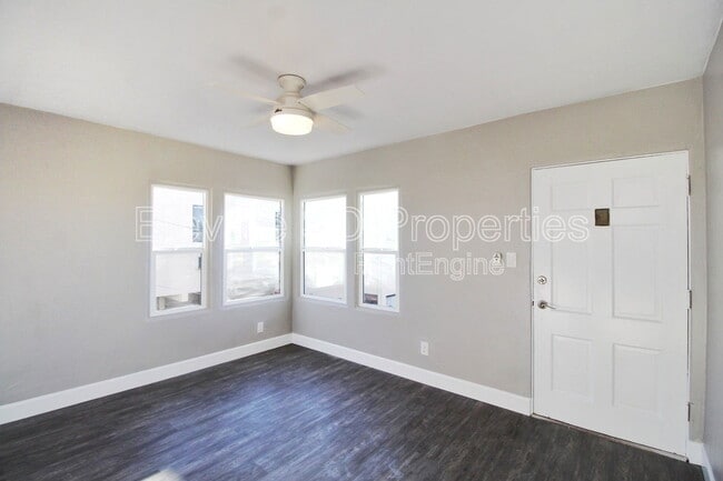 Building Photo - 4685 Hamilton St
