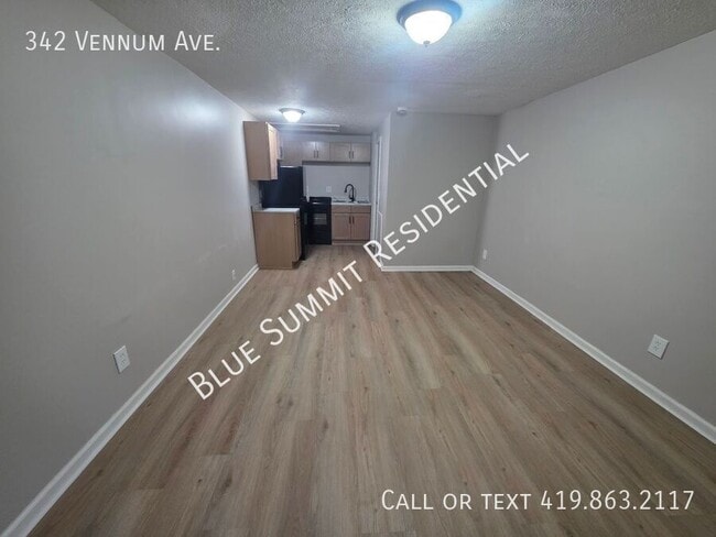 Building Photo - 342 Vennum Ave