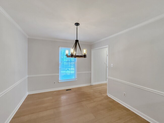 Building Photo - 312 Trappers Run Dr