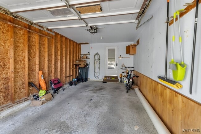 Building Photo - 3058 E River Rd