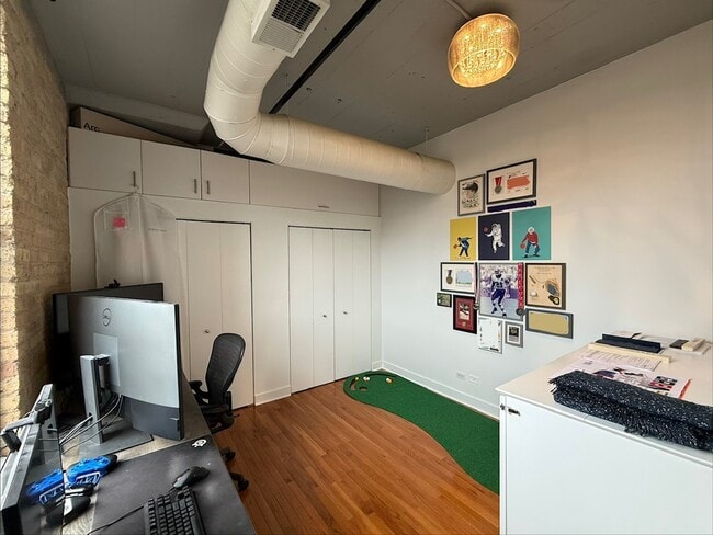 Building Photo - 411 W Ontario St