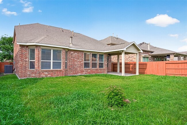 Building Photo - 17415 Sandalisle Ln