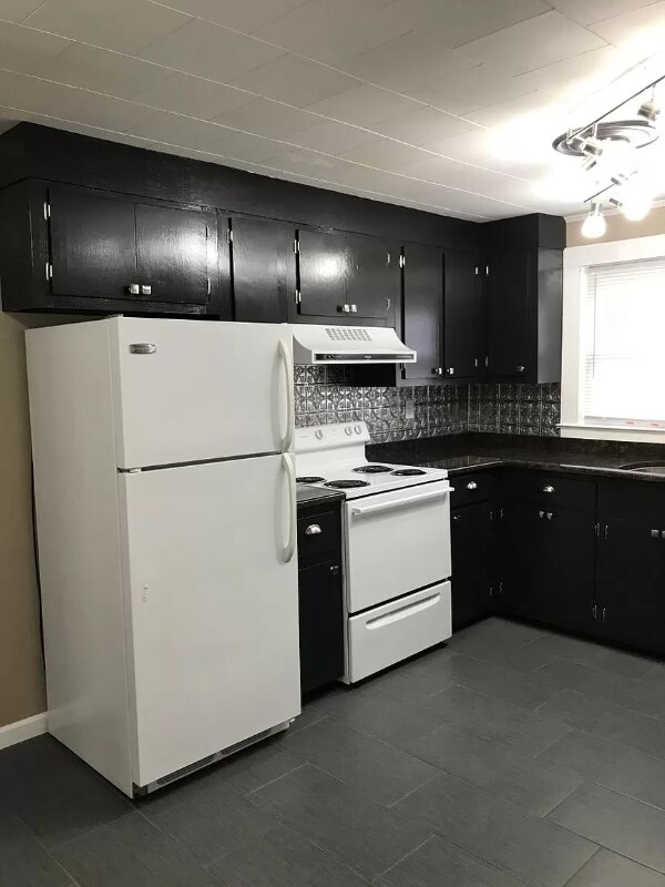 Building Photo - 597 Emma Rd