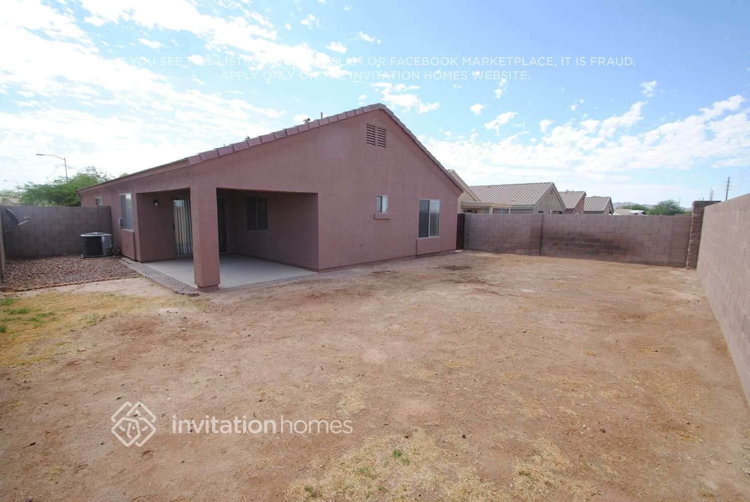 Building Photo - 3208 S 162nd Ln