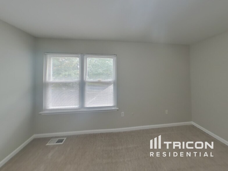 Building Photo - 1568 Hummingbird Ct