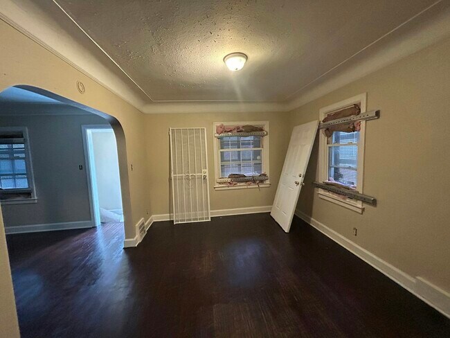 Building Photo - 11490 Laing St