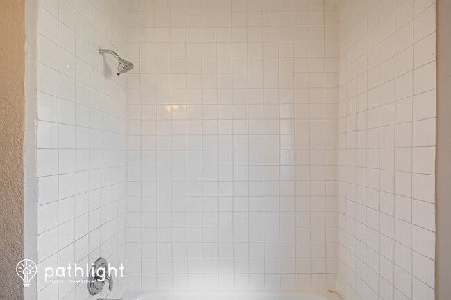 Building Photo - 2525 Brushwood Ln